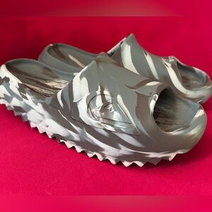 Quiksilver Men's Size 10 Slides Cloudbreak Cloud Break Sandals Shoes